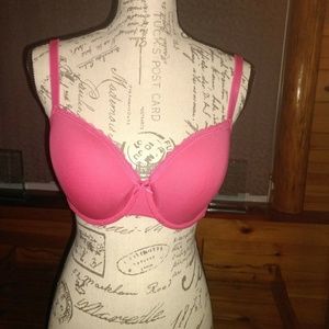 Jacklyn Smith Bra